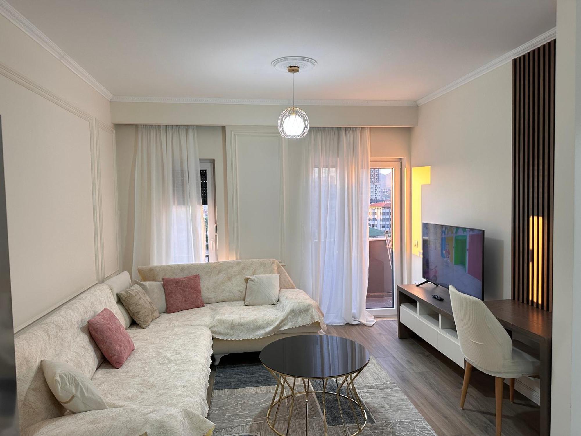 Spacious 2-Bedroom Apartment Near Center Tirana Extérieur photo