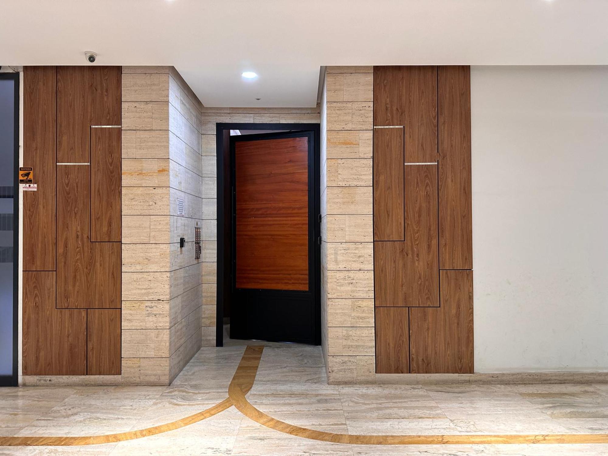 Spacious 2-Bedroom Apartment Near Center Tirana Extérieur photo